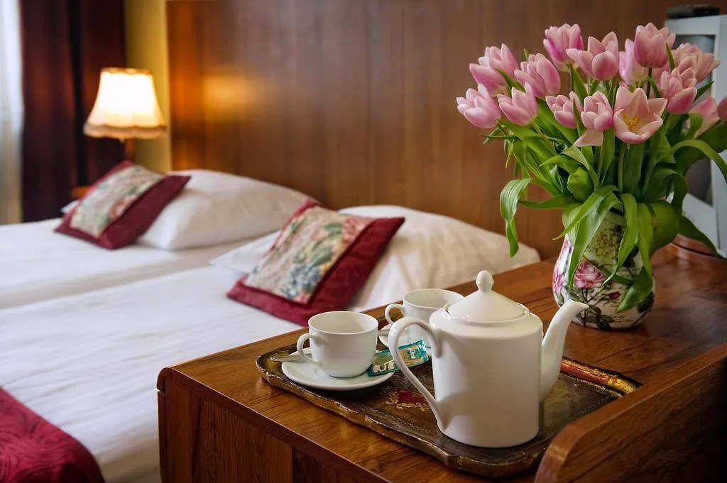 *** Bed & Breakfast Aparthotel Astor Krakow Poland